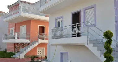 Szeregowiec w Loutraki Perachora Agioi Theodoroi Municipality, Grecja