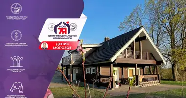 Dom w Chaciezynski sielski Saviet, Białoruś