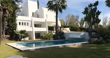Villa 7 bedrooms in San Pedro Alcantara, Spain