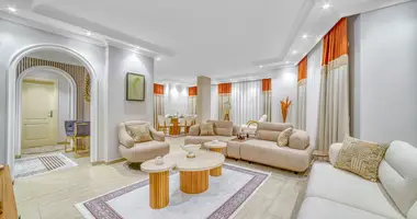 Mieszkanie 5 pokojów w Oba, Turcja