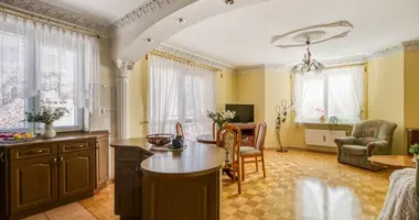 Квартира 2 комнаты в Варшава, Польша