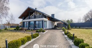 5 room house in Pryliepy, Belarus