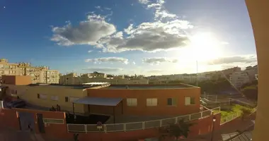 Apartamento 3 habitaciones en Estepona, Španjolska