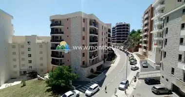 Квартира 2 спальни в Бечичи, Черногория