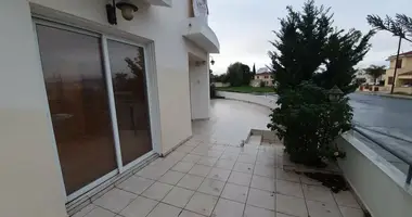 Дом 4 спальни в Строволос, Кипр