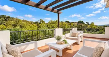 3 bedroom apartment in Benahavis, Spain