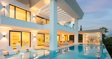 Villa 7 bedrooms in Benahavis, Spain
