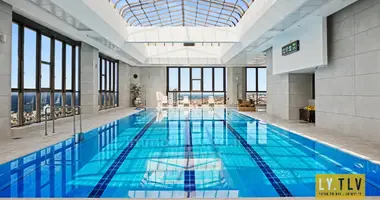 Apartamento 5 habitaciones en Tel-Aviv, Israel