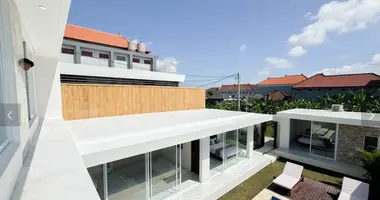 Haus 4 Schlafzimmer in Kerobokan Kelod, Indonesien