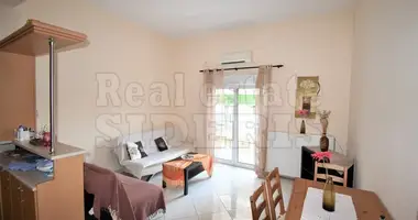 Mieszkanie 2 pokoi w Loutraki Perachora Agioi Theodoroi Municipality, Grecja