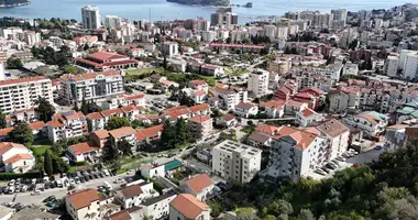 Apartamento 3 habitaciones en Budva, Montenegro
