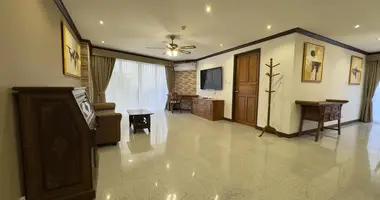 Condo 2 bedrooms in Pattaya City, Thailand