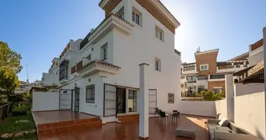 Haus 4 Schlafzimmer in Malaga, Spanien