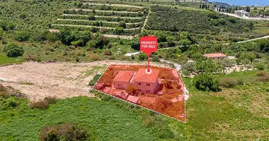 4 bedroom house in Kathikas, Cyprus