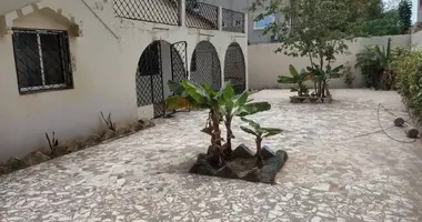 Bungalow 4 bedrooms in Brufut, Republic of The Gambia