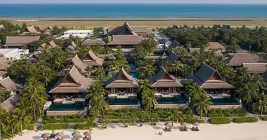 4-Sterne-Strandresort mit 113 Zimmern in der Nähe des Flughafens Koh Samui, Thailand, zu verkaufen. in Surat Thani, Thailand