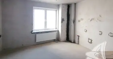 Apartamento 3 habitaciones en Kobriny, Belarús