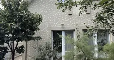 Haus 5 zimmer in Nerubajske, Ukraine