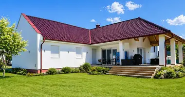Haus 5 zimmer in Vonyarcvashegy, Ungarn