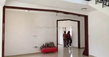 Haus 4 Schlafzimmer in Sakumono, Ghana