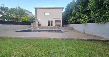 villa de 5 dormitorios en Koinoteta Agiou Tychona, Chipre