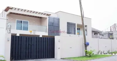 Casa 4 habitaciones en Acra, Ghana