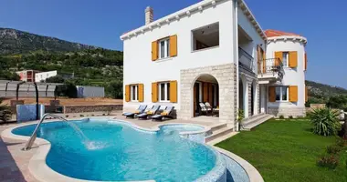 Villa en Opcina Dezanovac, Croacia