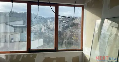 Doppelhaus in Tirana, Albanien