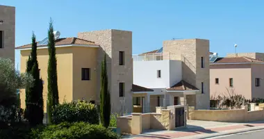 2 bedroom house in Paphos Municipality, Cyprus