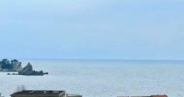 Mieszkanie 3 pokoi w Petrovac, Czarnogóra