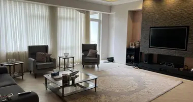 Квартира 3 комнаты в Тбилиси, Грузия