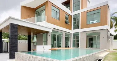 Villa 4 bedrooms in Phuket Province, Thailand