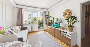 Квартира 3 комнаты в Варшава, Польша