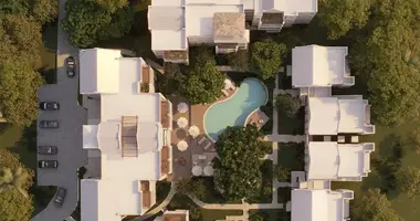 Condo in West Bay, Honduras