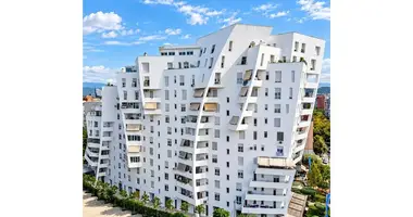 Квартира 2 комнаты в Тирана, Албания