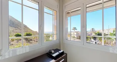 Villa 4 bedrooms in Arona, Spain