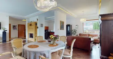 Casa en Varsovia, Polonia