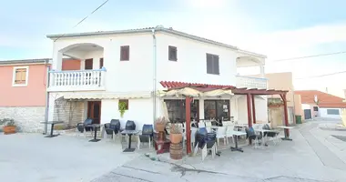 Maison 2 chambres dans Opcina Dezanovac, Croatie