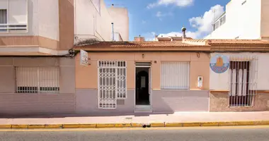 Townhouse 4 bedrooms in Torrevieja, Spain