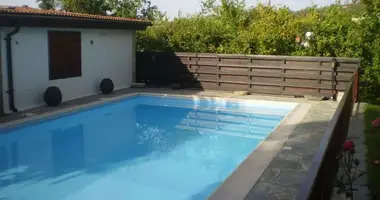 Casa 6 habitaciones en Salamiou, Chipre