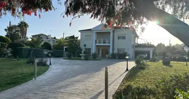 5 bedroom villa in Parekklisia, Cyprus