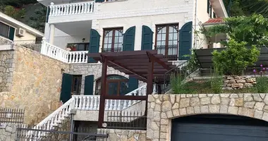 Haus 4 Schlafzimmer in 7 Seaview Penthouse Kotor Bay, Montenegro