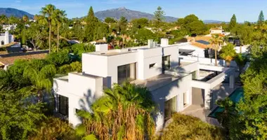 4 bedroom house in San Pedro Alcantara, Spain