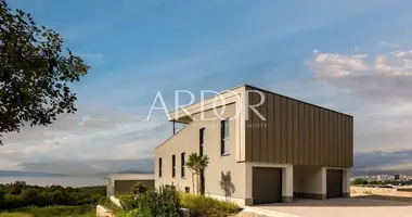 Mieszkanie 3 pokoi w Kostrena, Chorwacja