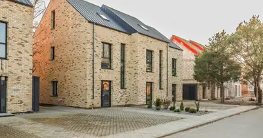 Mieszkanie 5 pokojów w Połąga, Litwa