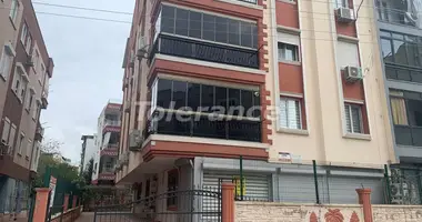 Квартира 3 комнаты в Муратпаша, Турция
