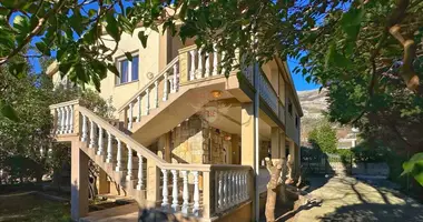 4 bedroom house in Montenegro