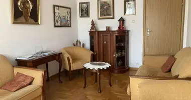 Mieszkanie 3 pokoi w Warszawa, Polska