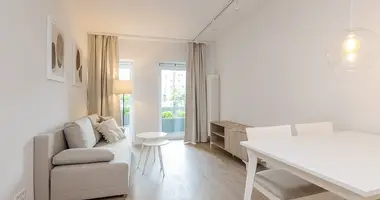 Квартира 3 комнаты в Варшава, Польша