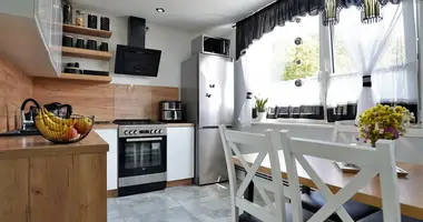 Wohnung 3 zimmer in Chalawy, Polen